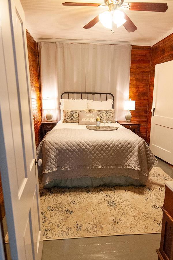 Dabbs Hotel Bed And Breakfast Llano 외부 사진