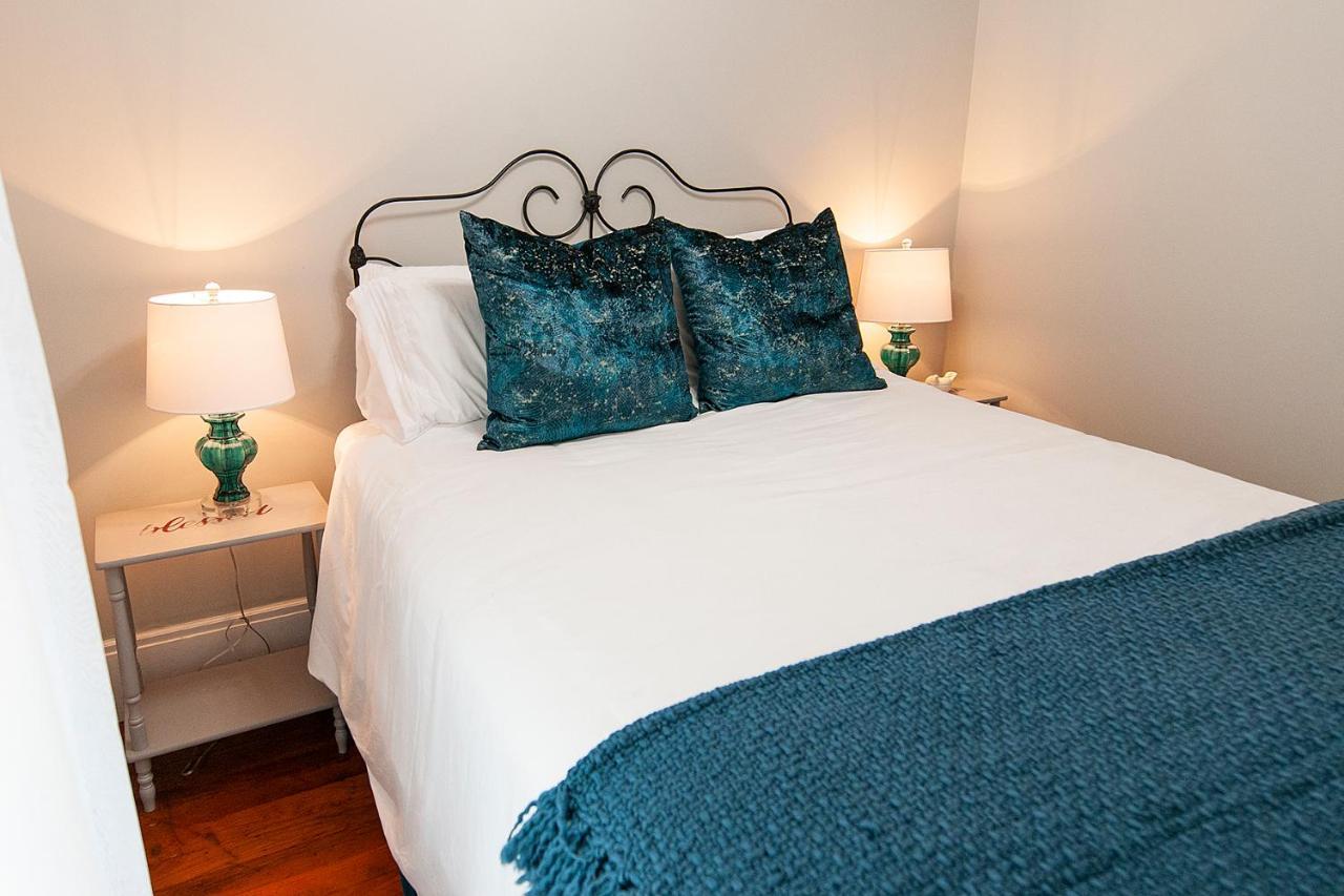 Dabbs Hotel Bed And Breakfast Llano 외부 사진