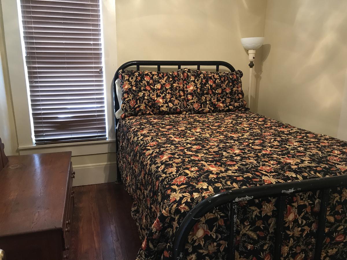 Dabbs Hotel Bed And Breakfast Llano 외부 사진