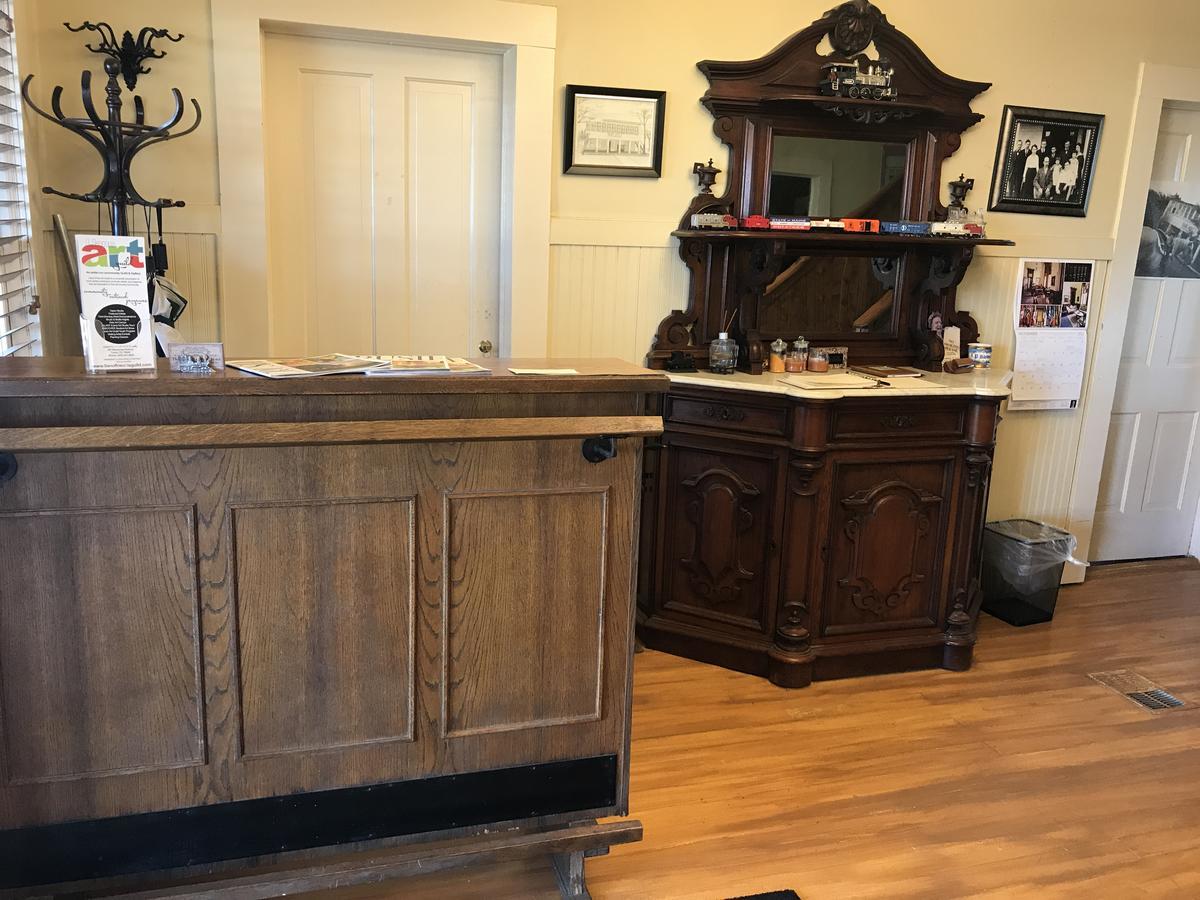 Dabbs Hotel Bed And Breakfast Llano 외부 사진
